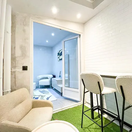 Urban Flat 11 - Wagam Pereire Apartment